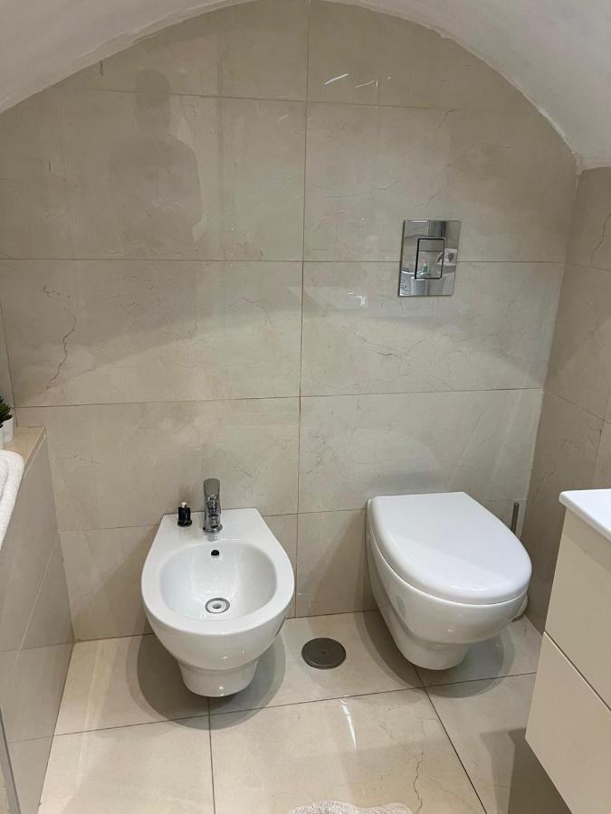 Life House Apartment เนเปิลส์ ภายนอก รูปภาพ